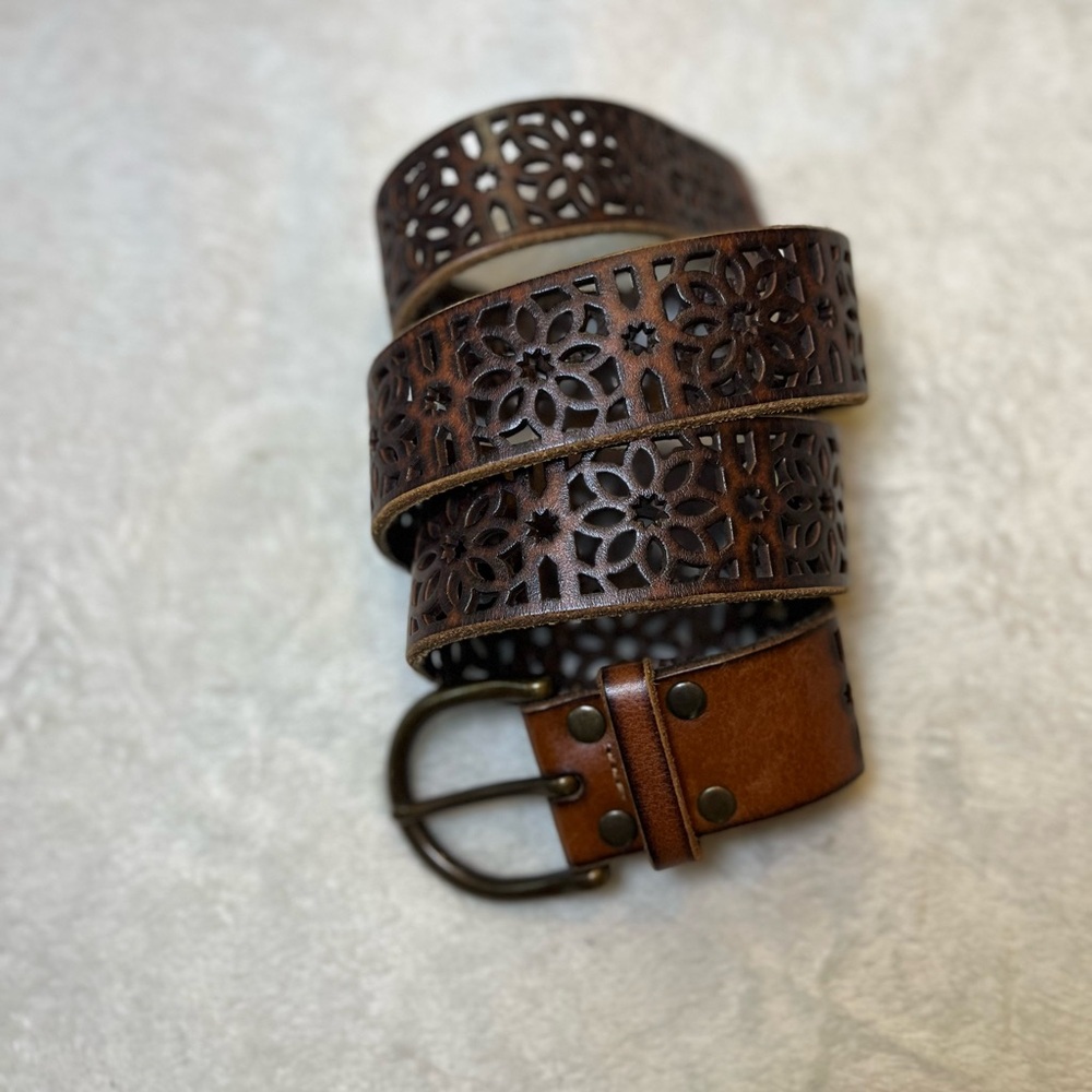 Brown Floral Cutout Leather Belt